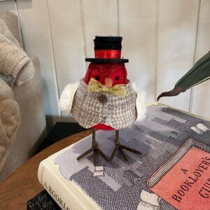 Red Mini Target Bird Christmas / Winter 2022 Featherly Friends